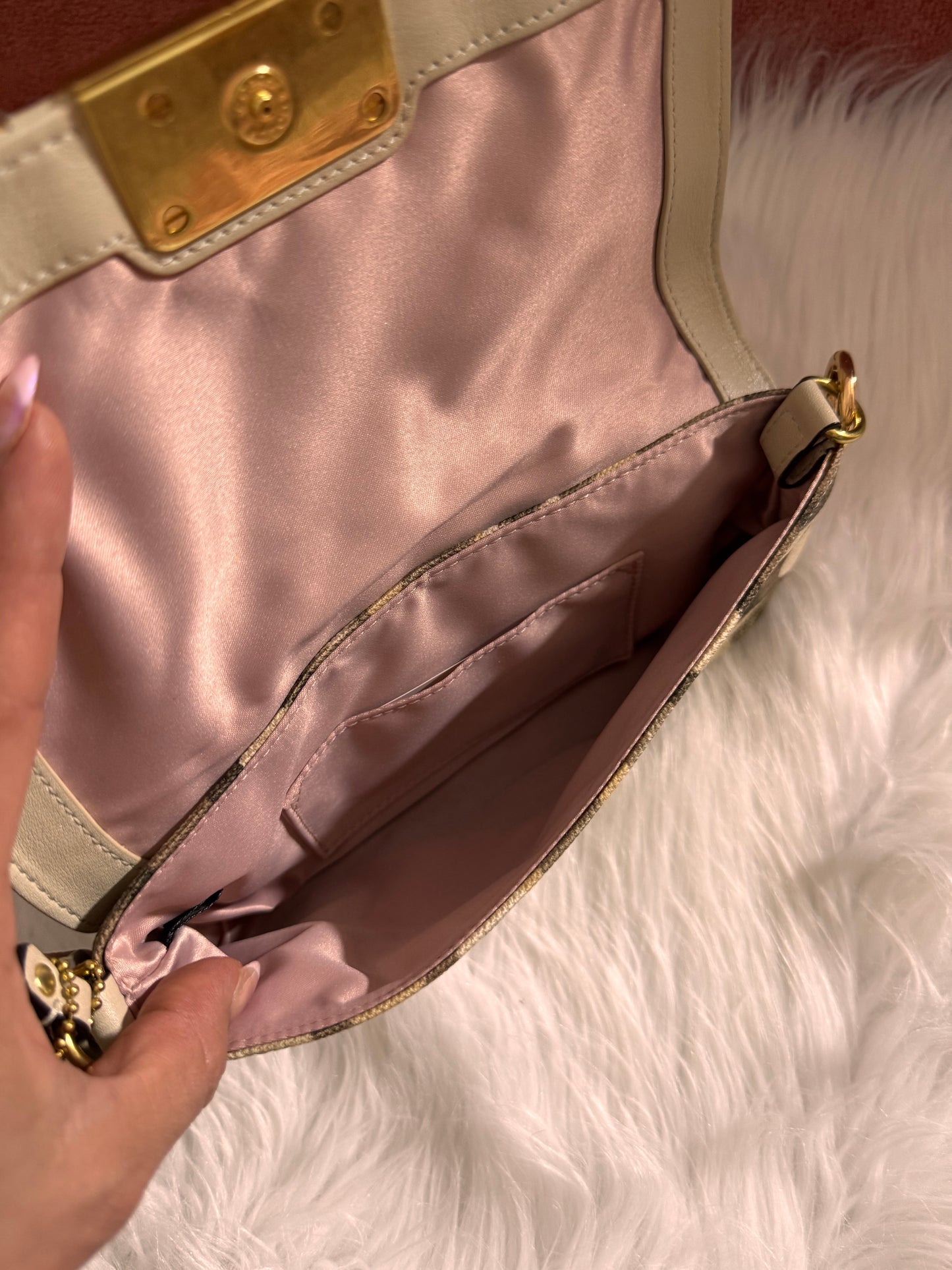 Coach Kristen Op Art Wristlet Clutch Wallet.