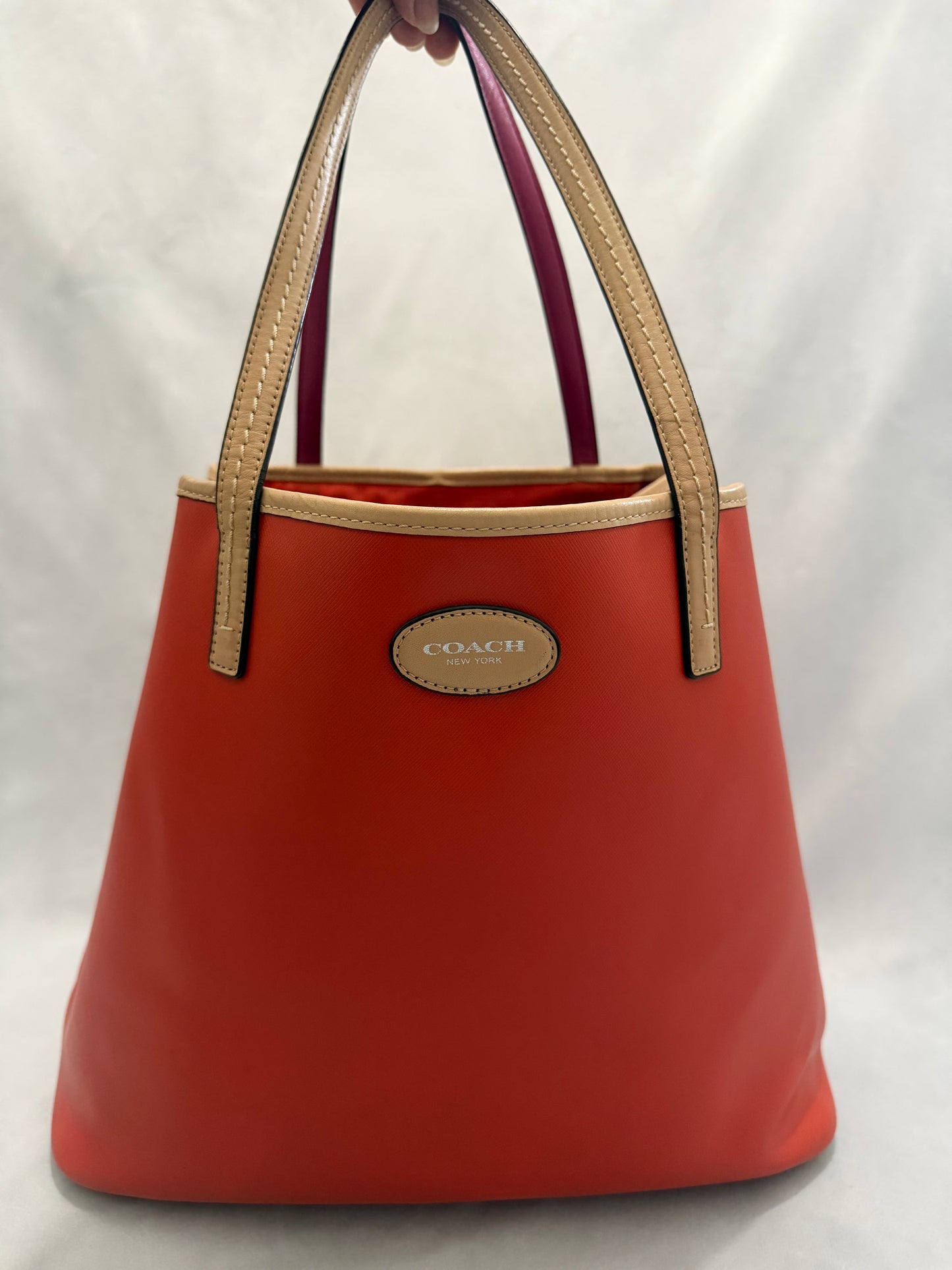 Coach Metro Tote Color Rojo Bermellón