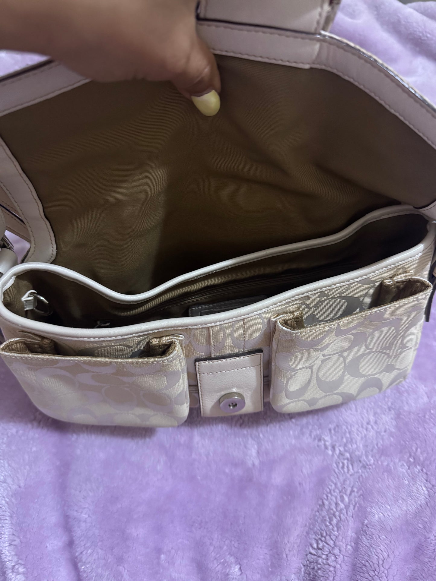 Coach Shoulder Bag White Signature