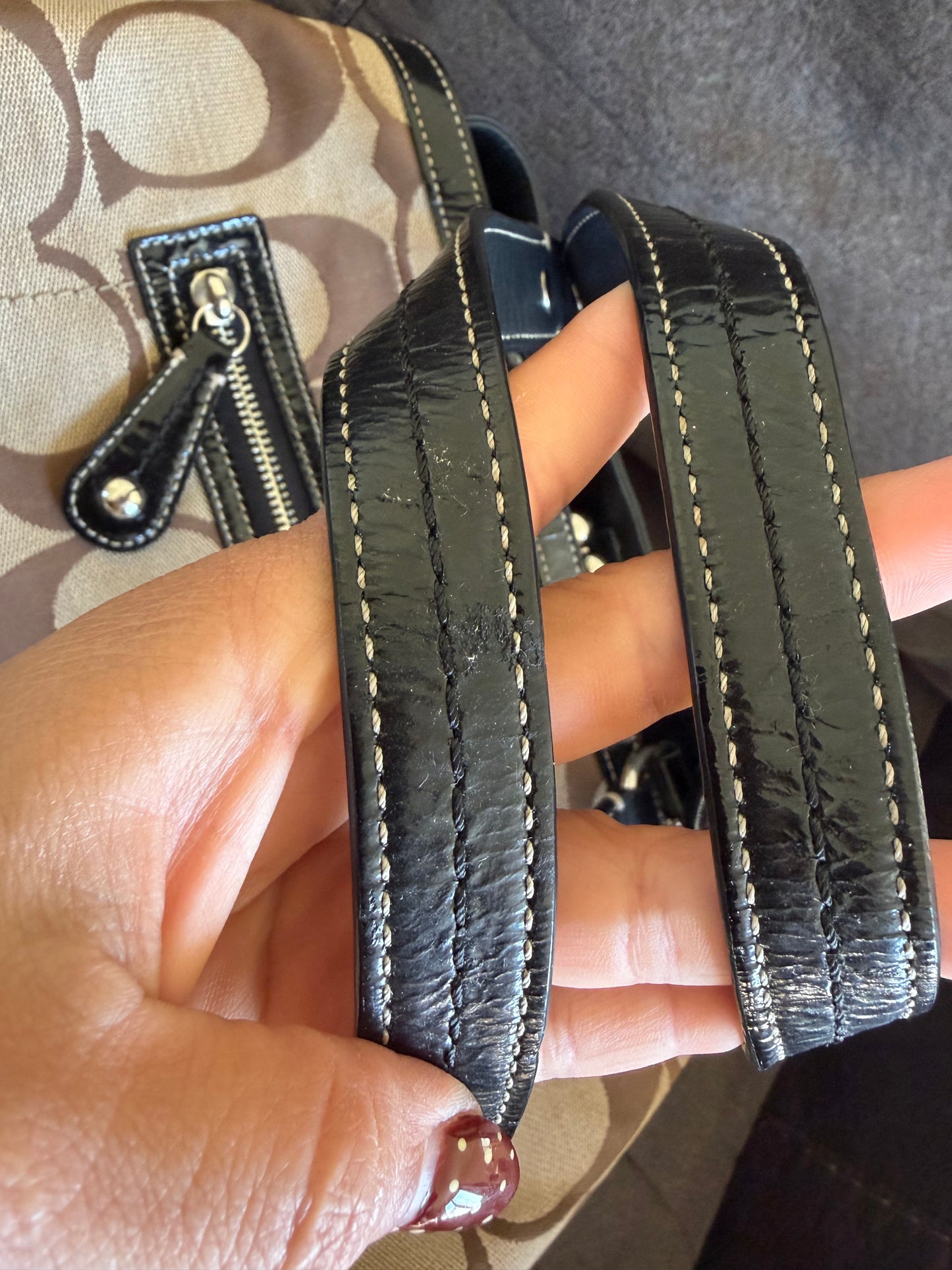 Coach Laura Signature