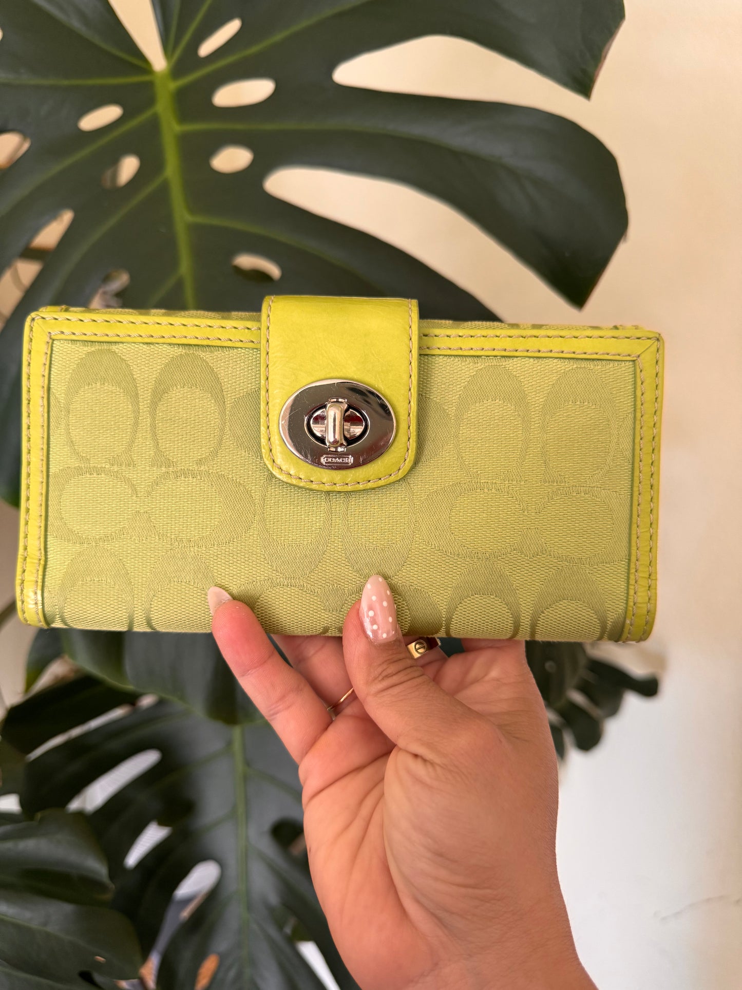 Coach Penelope Hobo Lime green. Bag, Wallet and checkbook