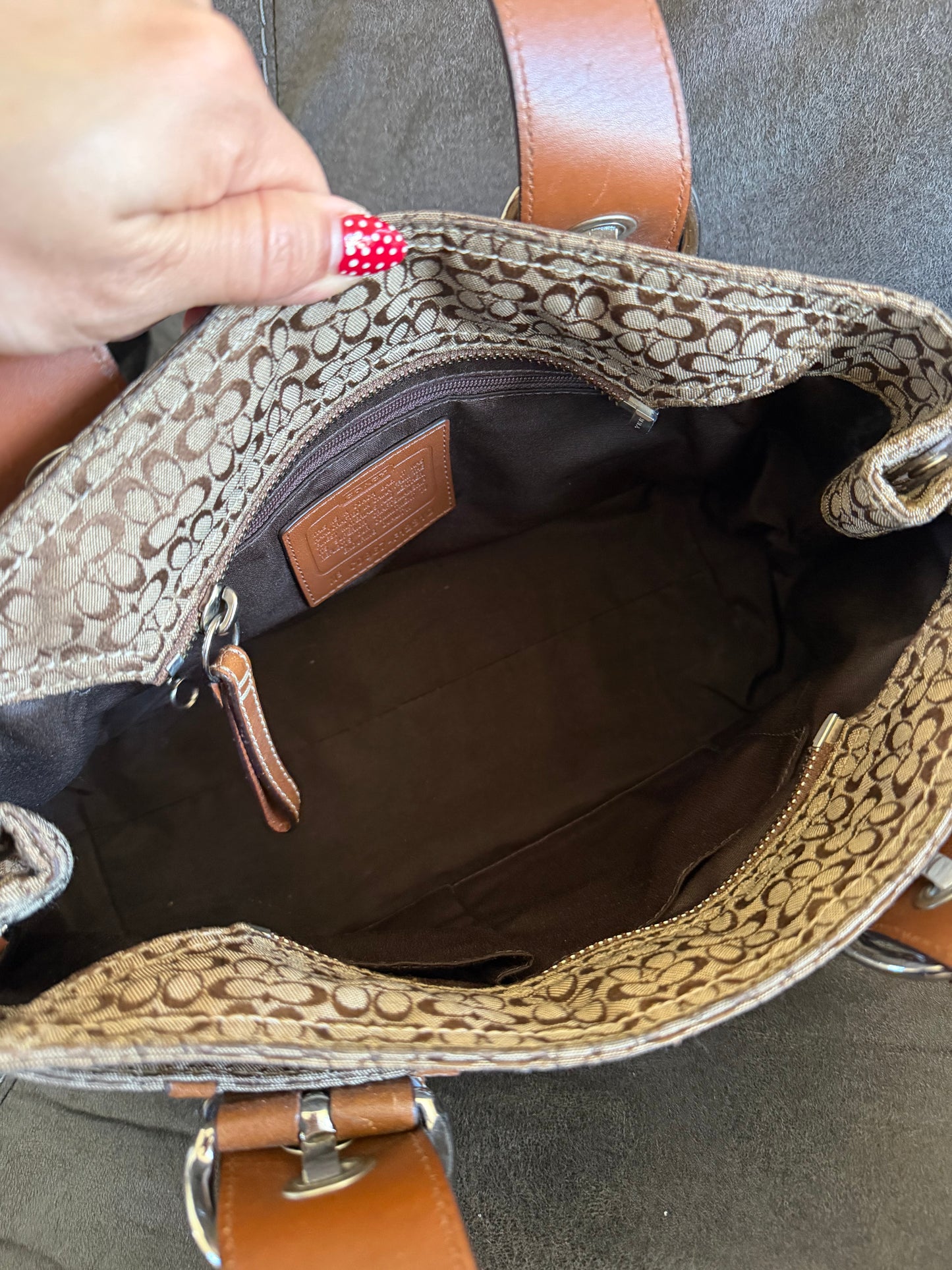 Coach Soho Signature Tote Brown/Beige